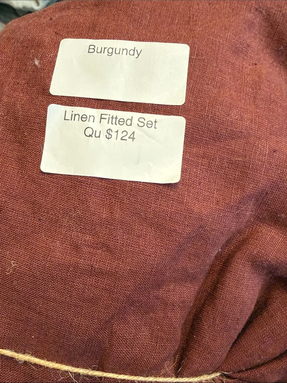 NWOT Quince Europe Linen Queen Fitted Sheet Set - Burgundy - Retail 124